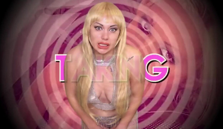Goddess Misha Goldy: แปลงร่างเป็นสลัตดูดควยตัวเล็กน่ารัก!