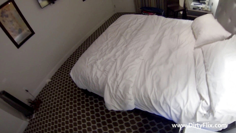 Fucking Glasses: Трахаю симпатичный космический курсант