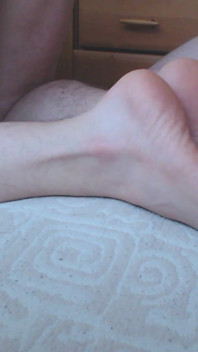 Semen en los pies de Sweet Twink (98 9)
