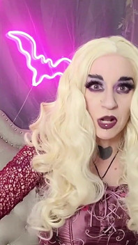 Hocus Pocus Rampage on Comic Con Virgins