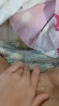 Pepek berbulu kami basah dan mengalir air mani antara satu sama lain