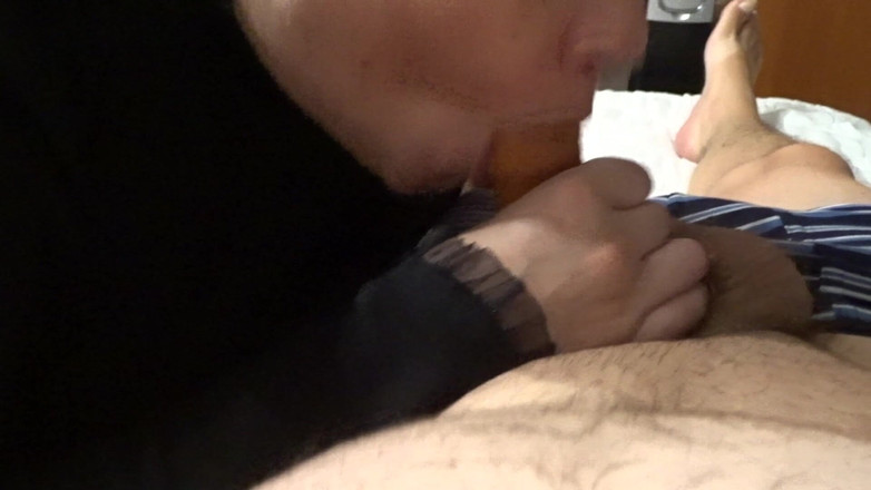 Florance Wimps: Unghie arancioni e preservativo arancione