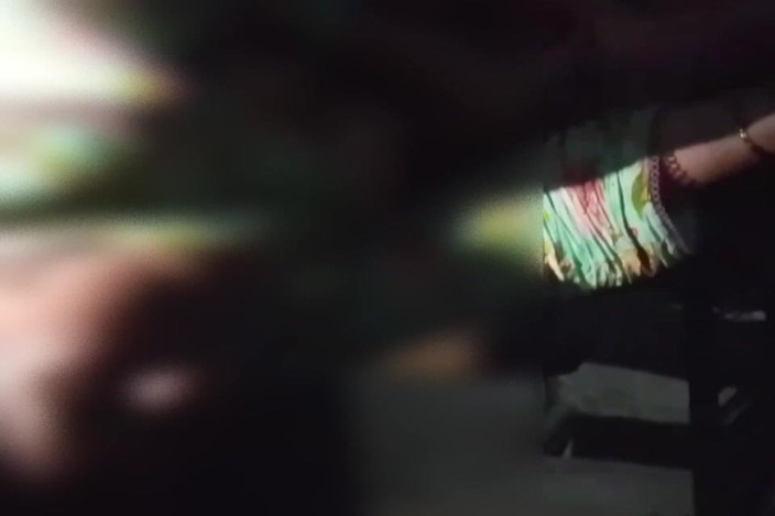 Abida pavreen: Desi tetička má sex s přítelem