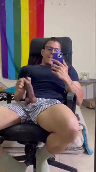 Beautiful Colombian Male with a Cock Xxl Looking for Ass to Break