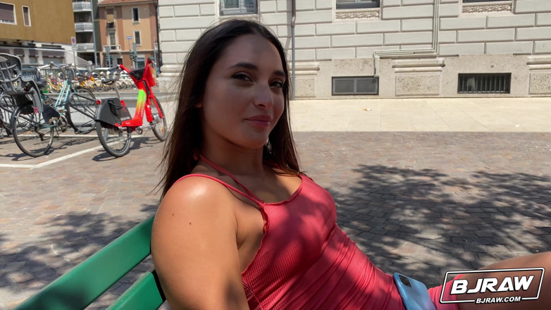 BJ Raw: La pipe italienne de la pipe italienne de Sara Diamante