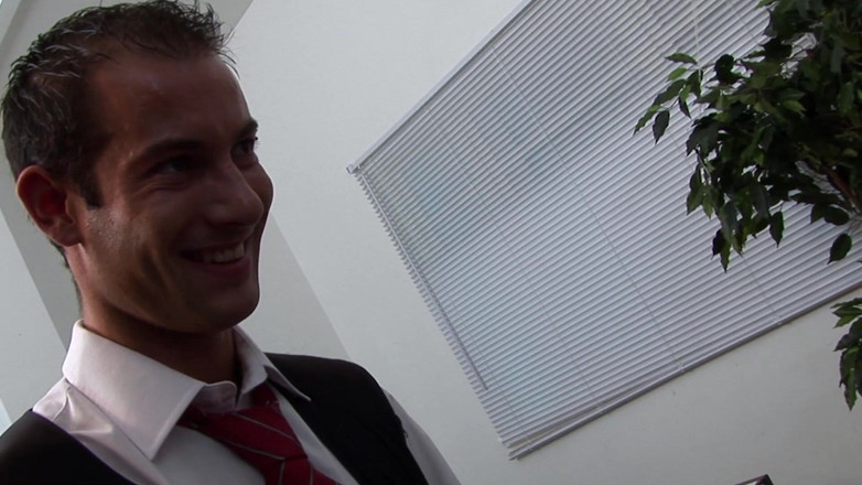 DARVASEX: Грязные презервативы Сцена-3 две блондинки-студентки Синди Бер и Пиппа Ди трахаются со своим учителем.