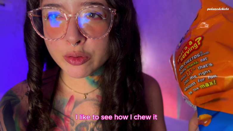 Pedazodchicle: Gantess ti fa vedere il suo cibo masticato e i...