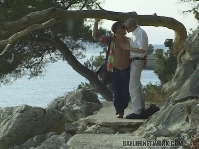 Gay Life Network: 대물에 따먹히는 핫한 빨기