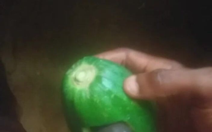 Badman4606: Afrika mastürbasyonu.