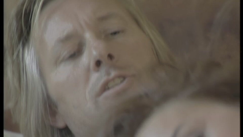 pornitaliangraffiti: Чоловік годує, поки дружина спостерігає