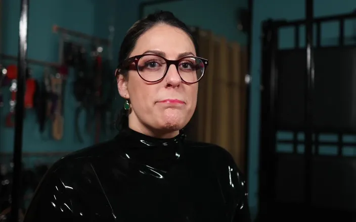 Countess diamond: Spit Slave - Worship My Drool