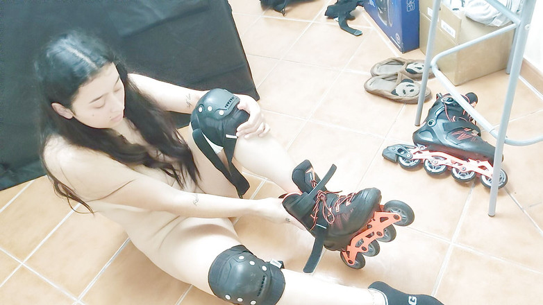 Miss Squirting: Üvey kız kardeş paten yapıyor