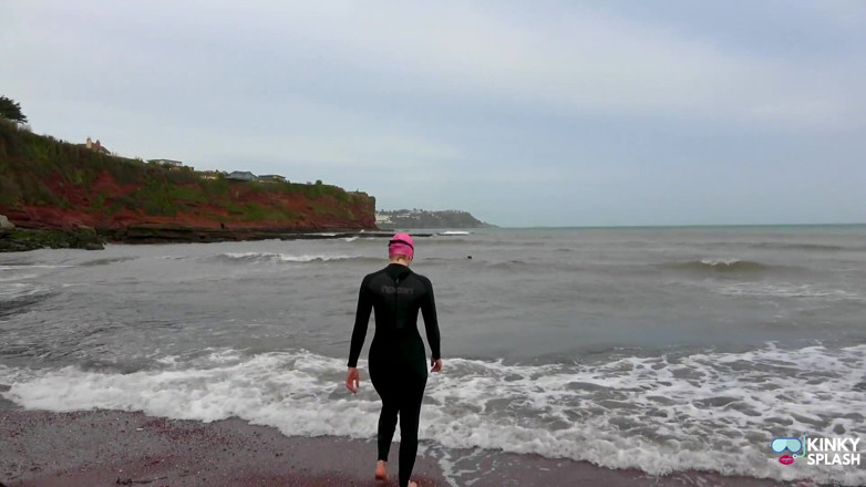 UKCuteGirl Lucy Lauren: Wetsuit, Waves and Kink: a Swimmer’s Unexpected Bondage Adventure