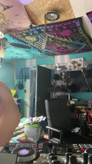Sexy Amateur Studio: DJ sets and strips uncensored