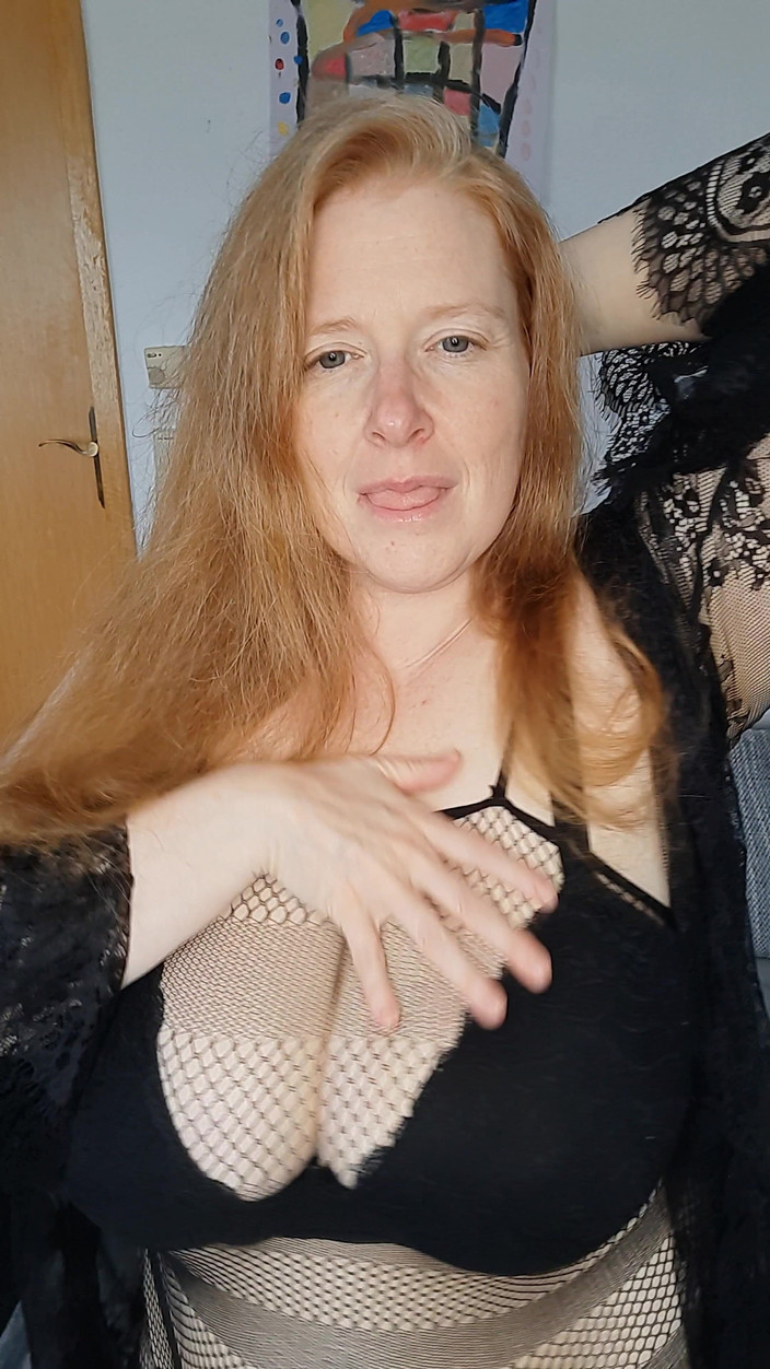 Curly_Dreams: 你喜欢网眼连衣裙吗？