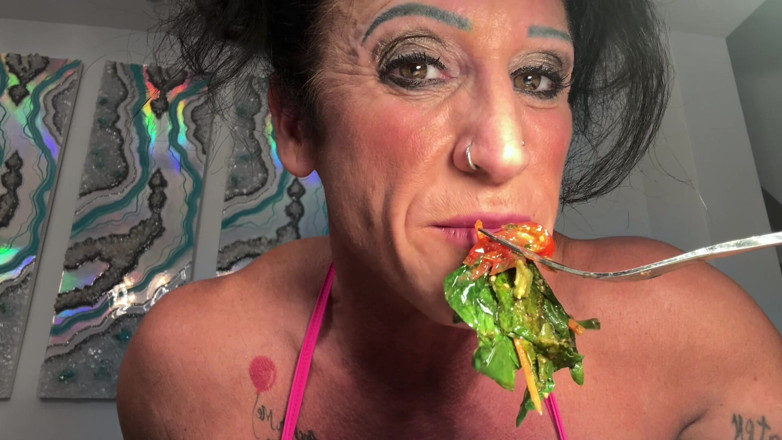 Kandylegsxxx: Kandys Crush:Devour Makan Malam cuckold