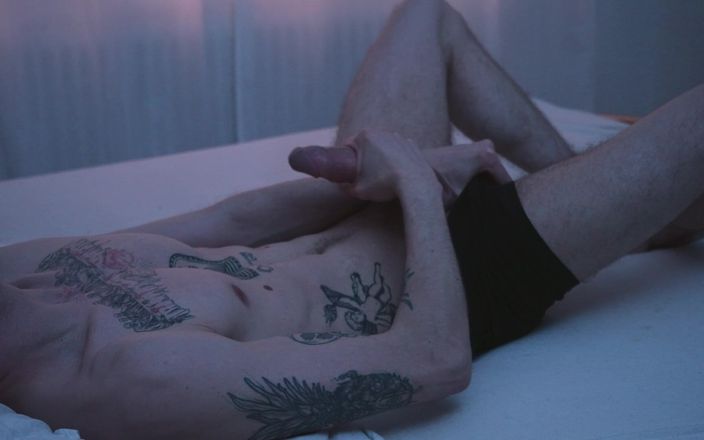 CedricDickery: Al culmine al mattino presto - masturbazione di un grosso cazzo...