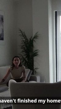 Moje nevlastní sestra mě požádala, abych pro její klientku natočila anální video...