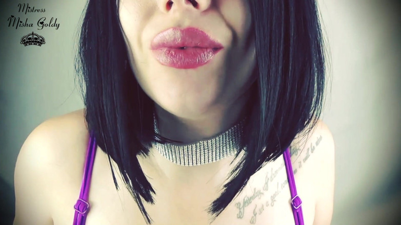 Goddess Misha Goldy: Ağzımda ateşli meyveler asmr