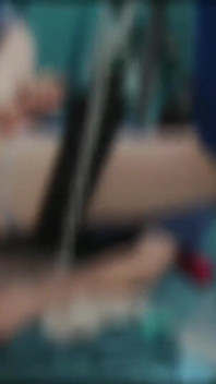 Ayunan Seks Femdom. Saya meniduri suami saya dengan dildo besar sehingga dia merangkap.