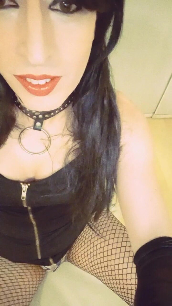 Tammy sissy slave: Masturbarsi a casa
