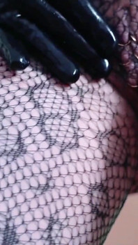 Big Natural Ass and Latex MILF