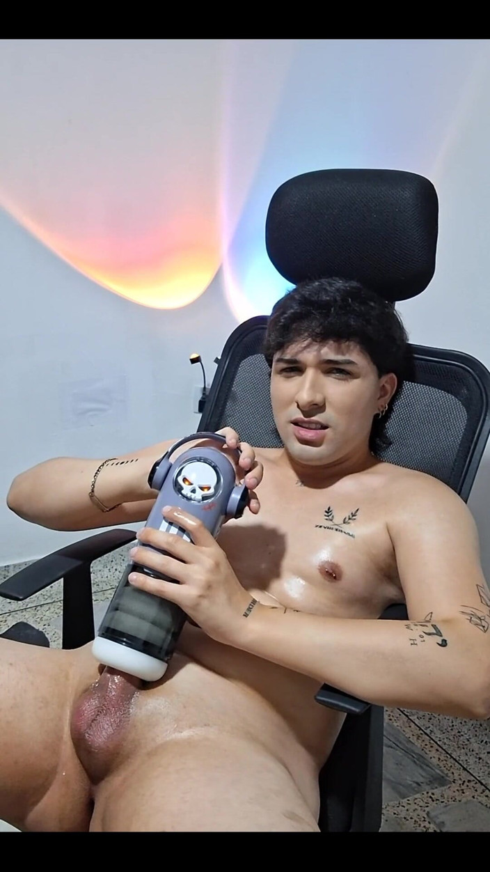 Diego_latinboy: Testing Out My New Toy