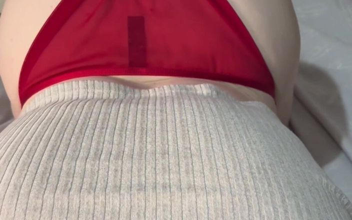 Nofaceguy09: 处女白人阴户从她最好的朋友的真实家庭视频中获得奶油派