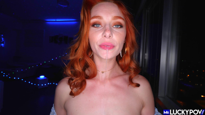 Mr.Lucky POV: Soirée torride avec la voisine Lacy Lennon