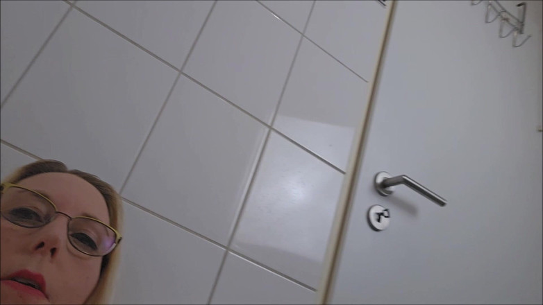 Sally Secret: In the Tub with a Giantess