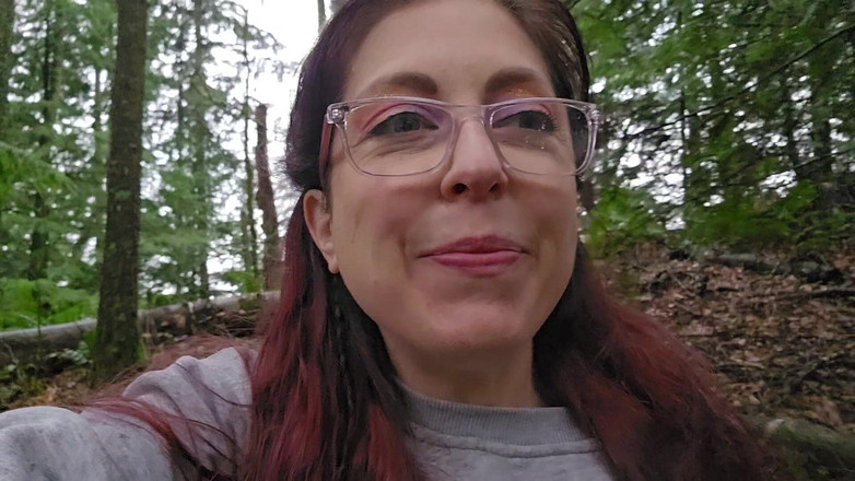 Nerdy_faery: Босая туристка в грязных стрингах