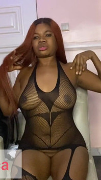 A_z Raw Masturbating Solo From Ladygold Africa