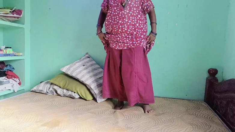 Vijay002: Pertunjukan solo Lavanya dengan milky boooobs