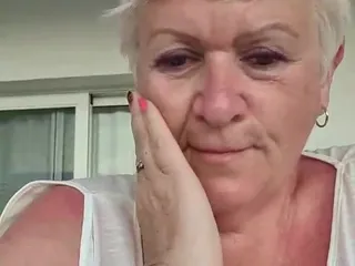 Uk Joolz: Quick chat with my fans