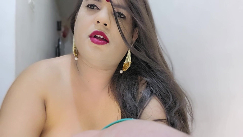 Indiansissychubby: वासना का सबसे जोरदार महीना
