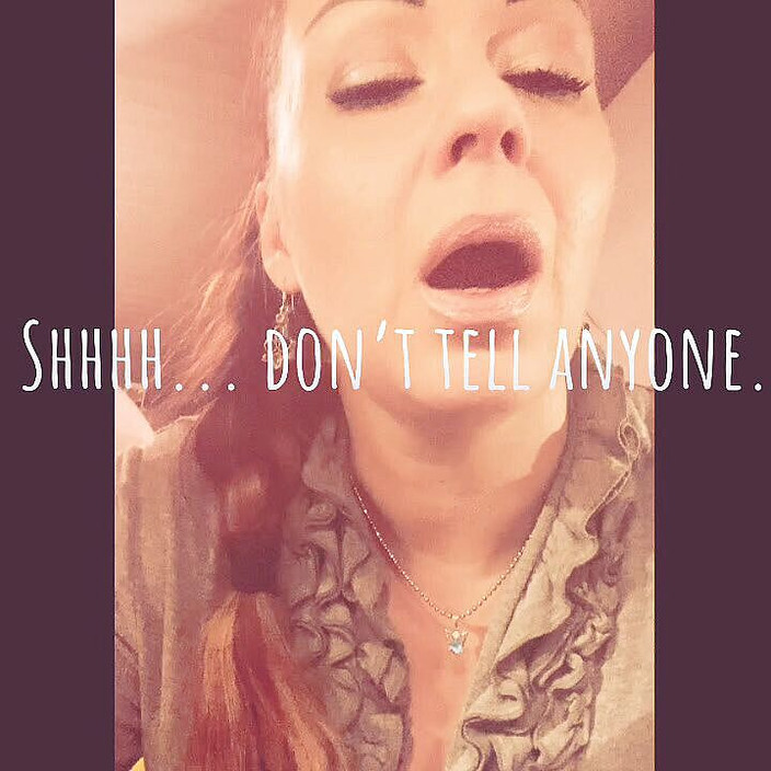 BaDayDream BambiAmbita: BambiAmbita тайно курит.