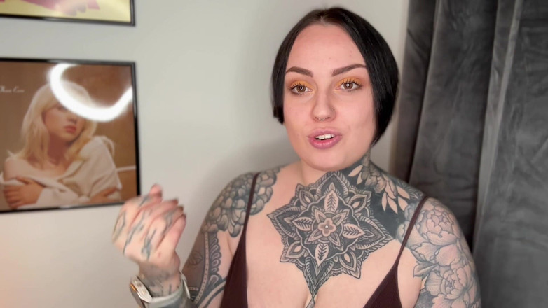 Miss Valentina: Joc riscant de intimidare-fantezie