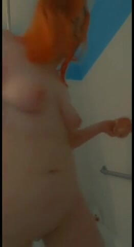 Lolafuccbunny: 그녀는 샤워 중 자신을 따먹어