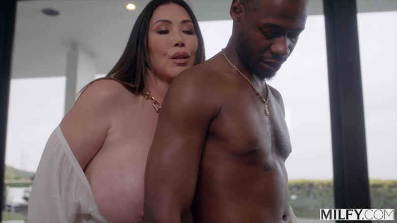Milfy: Milfy Rich Housewife Kianna Loves to Ride Anton's Thick BBC
