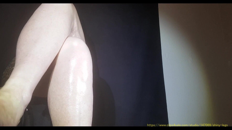 MisS Angel: Seksi solgun bacaklar ve ayaklar