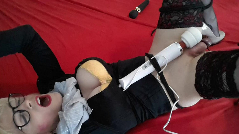 TV_Helena: トランスジェンダーがセックスおもちゃで縛られてイく