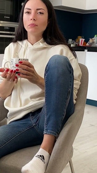 Householding, Jeans Tease, Masturbation with Toy, Squirt, Dirty Jeans