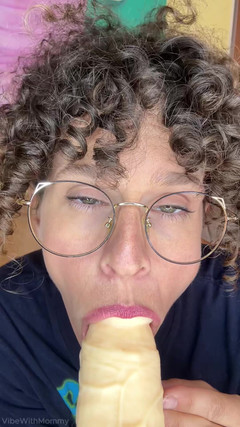 VibeWithMommy: Mrdka v kávě macechy