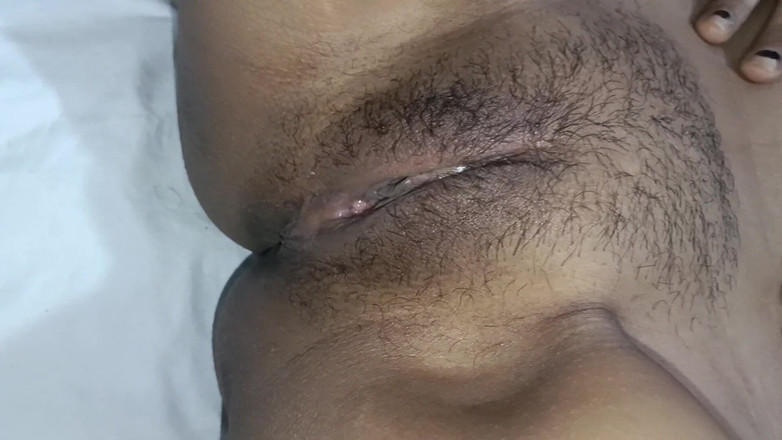 Vamika: ラジャスタンの女の子は隣人を誘惑し、その後激しく犯されました