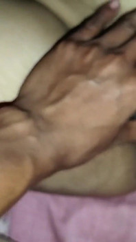 Une jeune bhabhi indienne sexy aux seins et à la chatte sexy se fait baiser par un rat puri, masturbation, vidéo complète