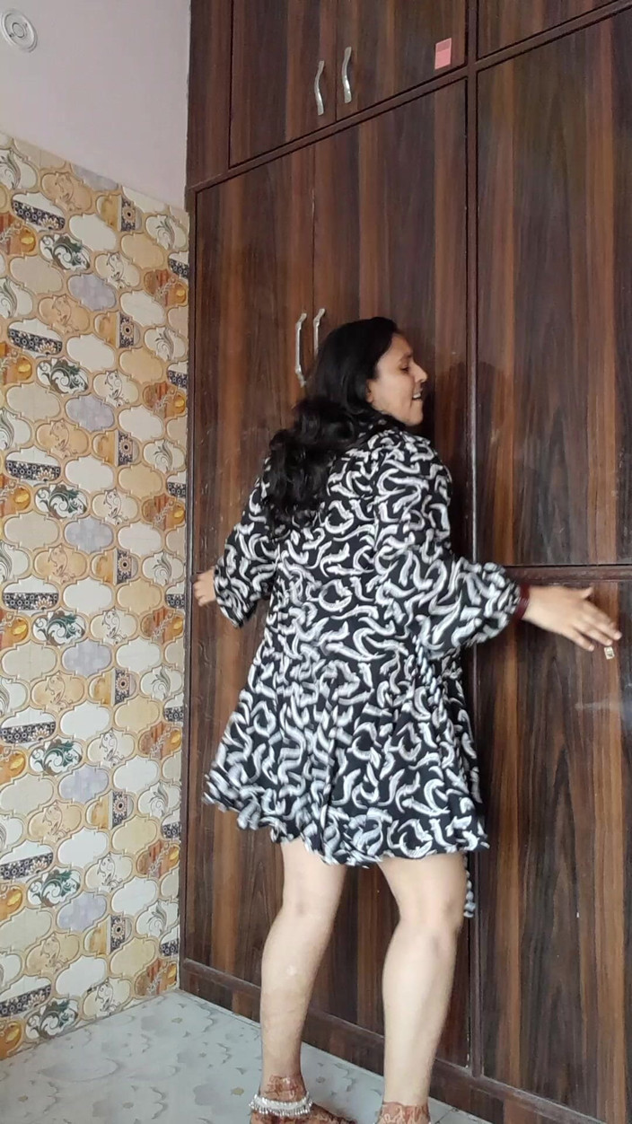 Puja555: Пуджа бхабхи танцует