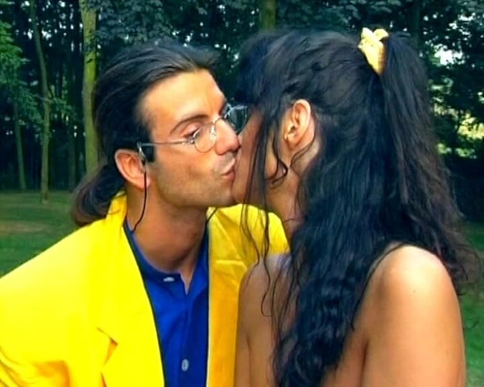 Deutsche Damen: Dua pelacur Jerman berbagi dua kontol di luar ruangan