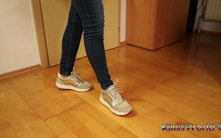 KimisWorld: Beige Sneakers &amp; Sheer Nylons - Footplay and Dangling Under the Desk