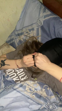 Cumqueen6914: Duro de máscara e lambendo o ânus