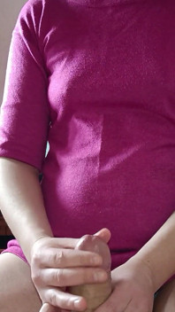 MILF Encima De Su Hijastro, Masturbándose La Polla